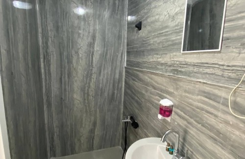 Pendik Cabin | Budget-Friendly Retro Suites with Spa and Breakfast Options