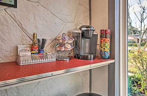 Blanco Cottage | Inviting Retro Blanco Abode Near Main Street Attractions