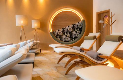 Poellauberg Hotel | Relax at RETTER Bio-Natur-Resort with Ocean Views & Spa
