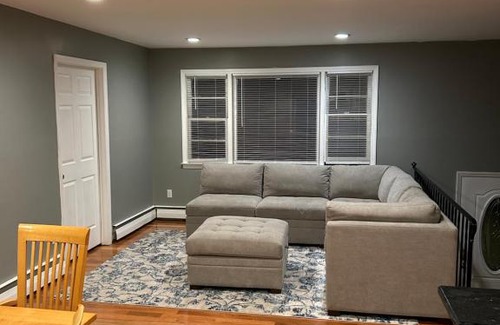 Danbury House | Unforgettable Reunions at Candlewood Lake with Family Amenities