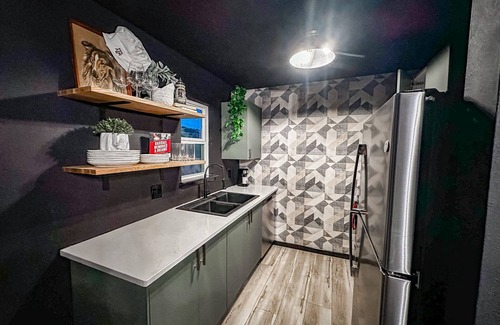College Station Condo | Pet-Friendly Reveille Retreat - Steps from Kyle Field