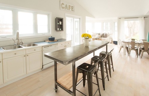 Waupoos House | Experience a Private Beach House Retreat by the Lake