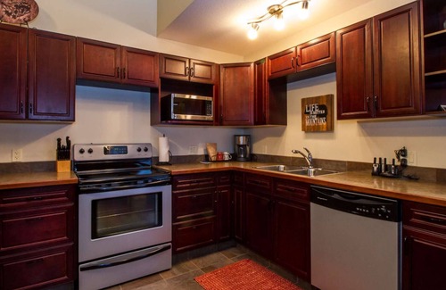 Revelstoke Condo | Exceptional Stay at Revelstoke - Give Something Back Retreat