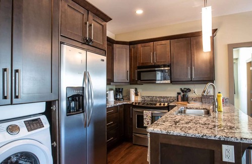Revelstoke Condo | Discover Revelstoke: Family-Friendly Selkirk Snug Escape