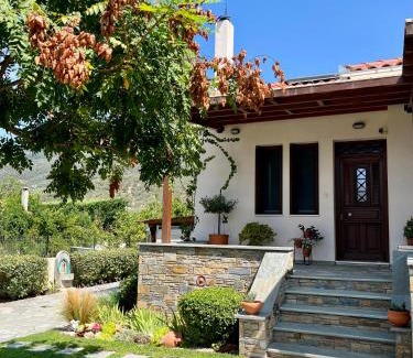 Kato Gatzea House | Reven Resort