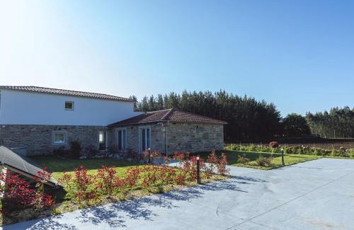 Palas de Rei House | Pet-Friendly Retreat at Reverence Villas Carballal