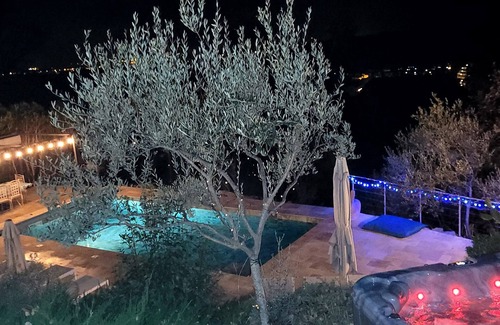La Motte Villa | Experience REVERIE in PROVENCE with Heated Pool & Spa