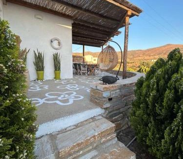 Ios House | Pet-Friendly Retreat: Mentas House with Perfect Reviews