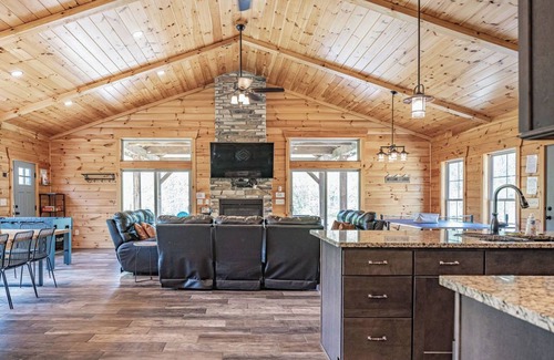 New Plymouth Cabin | Explore Revive Ridge: Family-Friendly Lodge in Hocking Hills