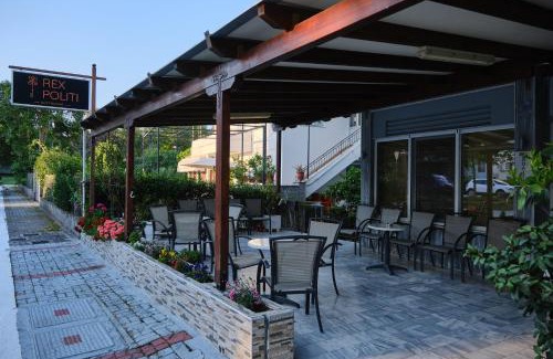 Loutra Ypatis Hotel | Comfortable Stay at Rex Πολίτη with Breakfast & Hot Tub