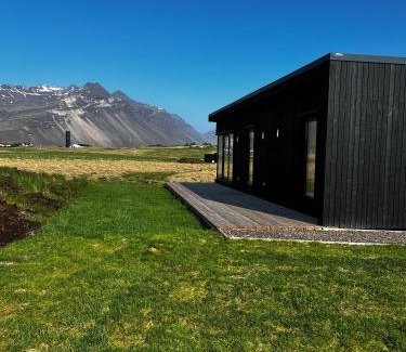 Hornafjörður Apartment | Family-Friendly REY Stays - House with High Guest Ratings