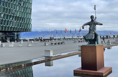 Downtown House | Reykjavik City Centre - Guest Rated 9.8 with Spa & Pool