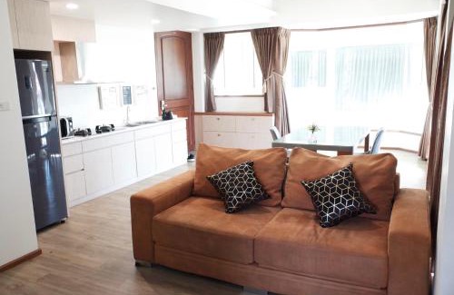 San Phak Wan Apartment | Indulge in REYN.NE' Duplex Suite with Private Pool