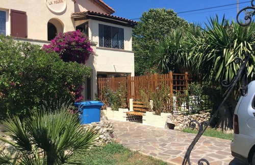 La Bocca Apartment | Charming Villa with Large Garden, 1 KM from the Beach
