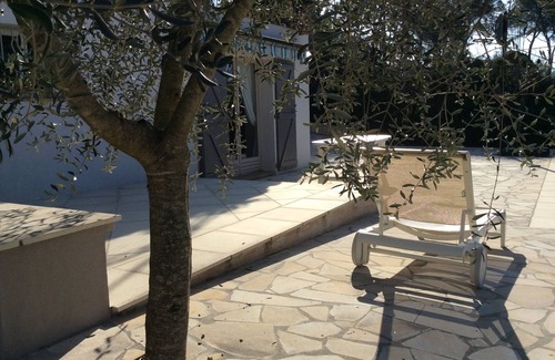 Roquefort-les-Pins House | Serene Garden Villa with Private Pool in a Quiet Oasis