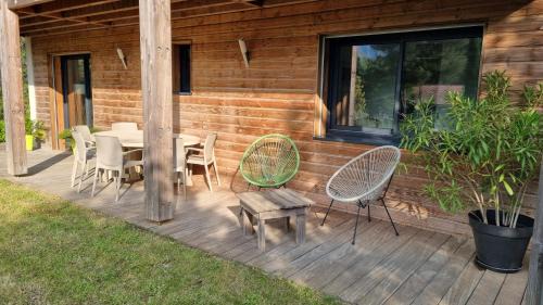 Rousset Apartment | Garden Retreat with Scenic Views of Sainte Victoire
