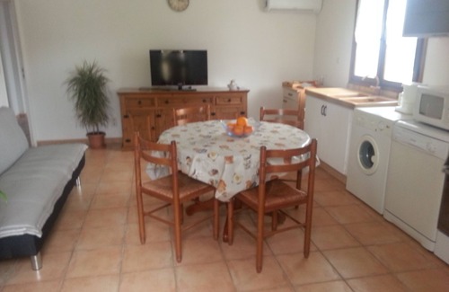 Bastelicaccia Apartment | Guest Rated 10/10: Rez of Garden in Bastelicaccia