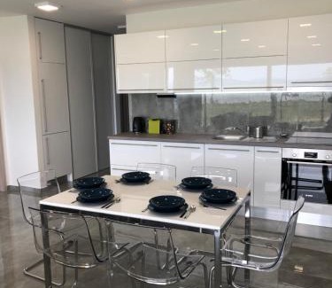 Fonyodliget Apartment | Family-Friendly Stay at Rezeda Apartman - 4-Star Rated