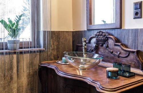 Szentendrei Apartment | Rezeda Resort Apartman: Pet-Friendly Retreat with Ocean Views