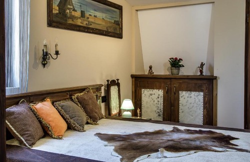Szentendrei Apartment | Rezeda Resort Apartman: Pet-Friendly Retreat with Ocean Views