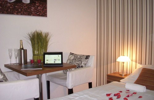 Stare Splavy House | Family-Friendly Rezidence Fami with Spa and Dining Options