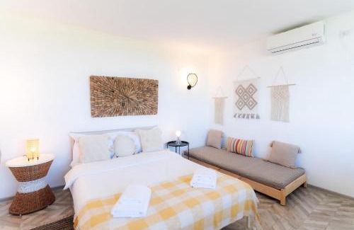 Vadu Apartment | Experience Oceanfront Bliss at Rezident Corbu Hotel