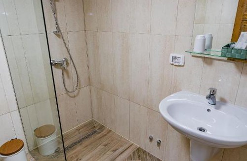 Calea Sever Bocu Apartment | Guest Rated: 9.7 at REZIDENTA OBLIGADO, Family-Friendly Stay