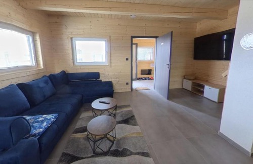 Dobsinska Masa Ski Chalet | Inviting Rezortík Gerlachov: Family-Friendly with Hot Tub