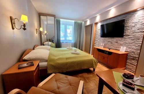 Piwniczna-Zdroj Bed & Breakfast | Exceptional Rezydencja Leśny Dwór with Pool & Hot Tub