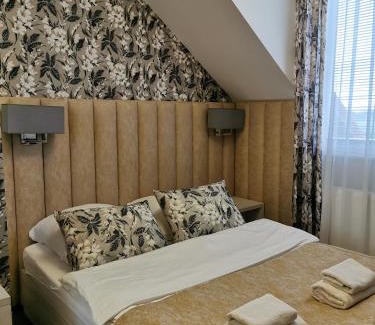 gmina Gorzyce House | Pet-Friendly Rezydencja Pod Pieprzówkami with Breakfast