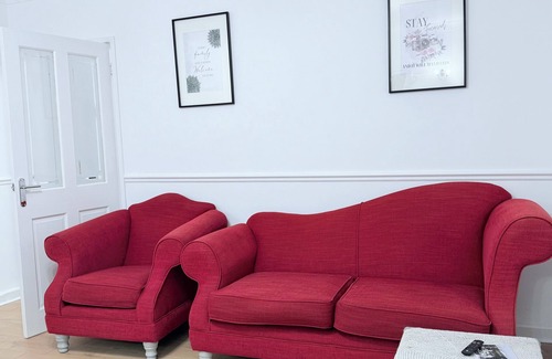 Falkirk House | RF-Entire House -Central Scotland-Falkirk| Self-Check-in |Pet-friendly | Parking