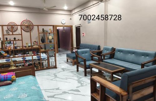 Sibsagar House | Cozy RG Homestay - Family-Friendly with Kitchen Access