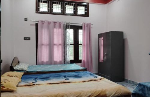 Sibsagar House | Cozy RG Homestay - Family-Friendly with Kitchen Access