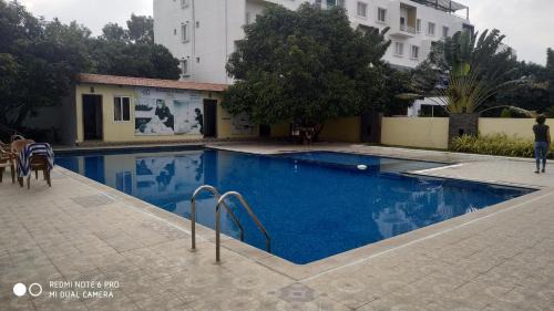 Malur Hotel | Discover RG Hotels and Resort with Pool & Spa Amenities