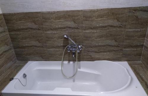 Malur Hotel | Discover RG Hotels and Resort with Pool & Spa Amenities