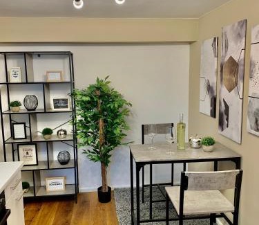 Vallendar Apartment | Cozy Rhein Apartment Souterrain with Kitchen Amenities