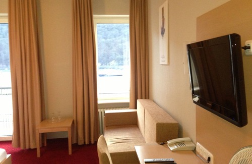 Mainz-Bingen Hotel | Rheinhotel Lamm: Exceptional Stay with Family-Friendly Amenities