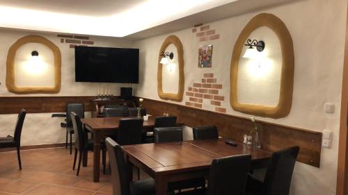 Lorch House | Discover Rheinliebe Bistro und Pension - Rated 9/10 by Guests