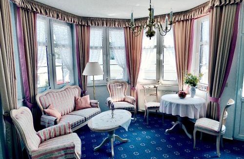 Gohren Apartment | Seaside Serenity at Rheinschlosschen Villa am Meer