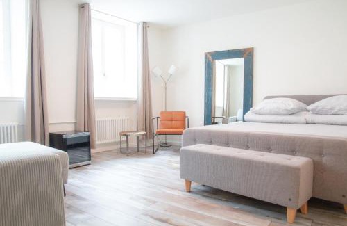 Basel City Centre House | Cozy Airstream Guesthouse with Inviting Hot Tub Experience