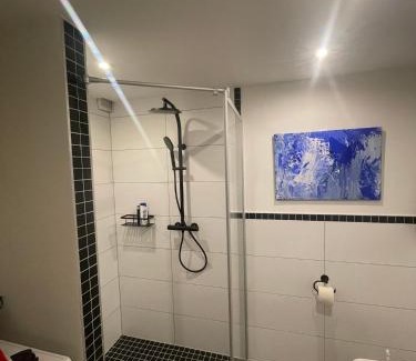 Rengsdorf Apartment | Cozy Wohnung Rhein-Wald-und Weitsicht: Rated 9.6/10!
