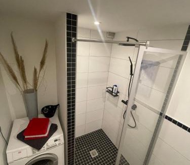 Rengsdorf Apartment | Cozy Wohnung Rhein-Wald-und Weitsicht: Rated 9.6/10!