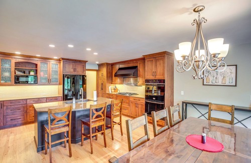 Rhinelander House | Rhinelander Chain of Lakes Home w/River Dock!