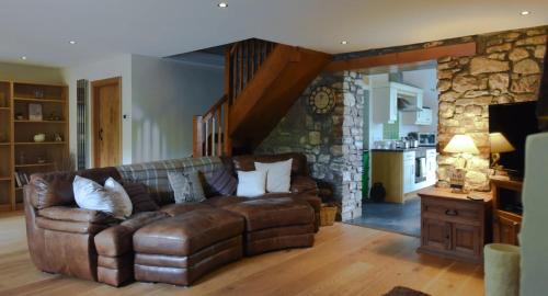 Llangadog House | Experience Oceanfront Bliss at Rhiwddu Barns - Pet Friendly