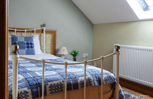 Llangadog House | Experience Oceanfront Bliss at Rhiwddu Barns - Pet Friendly