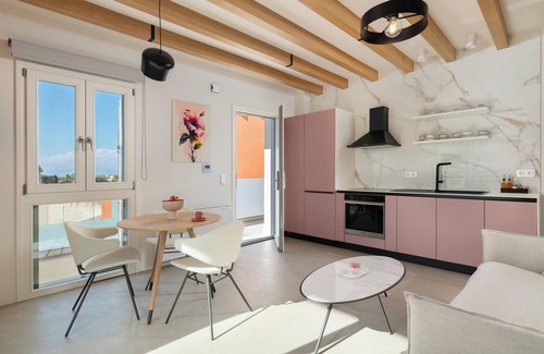 Ixia Apartment | Ocean View Retreat: Iviskos with Pool and Spa Amenities