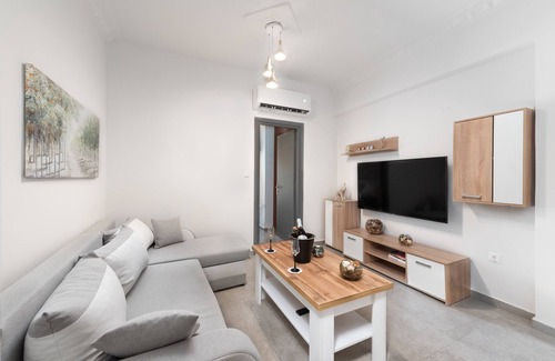 Petaloudes Apartment | Relaxing Rhodes Rose Flat with Private Garden and Jacuzzi