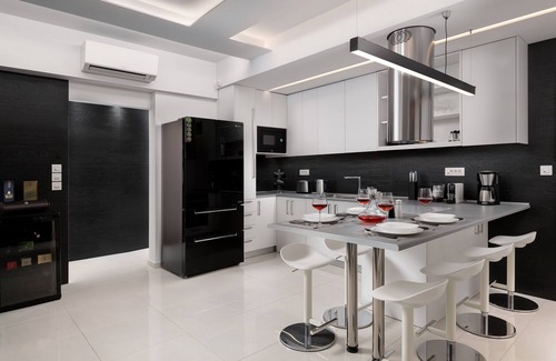 Petaloudes Apartment | Rhodes Skyline Suite: Outdoor Jacuzzi & Sea View Bliss