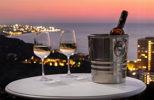 Petaloudes Apartment | Rhodes Skyline Suite: Outdoor Jacuzzi & Sea View Bliss