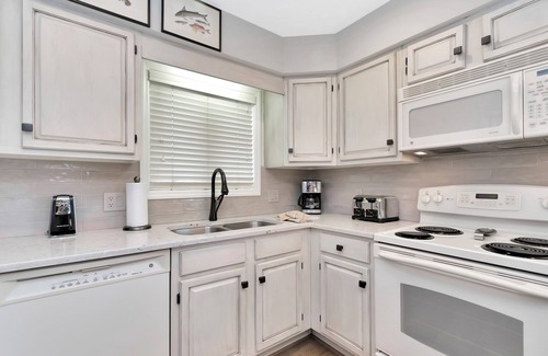 Blowing Rock Condo | Guest Rated 10/10: Chetola Resort Condo with Pool Access